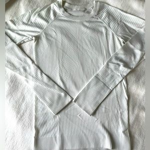 White lululemon long sleeve